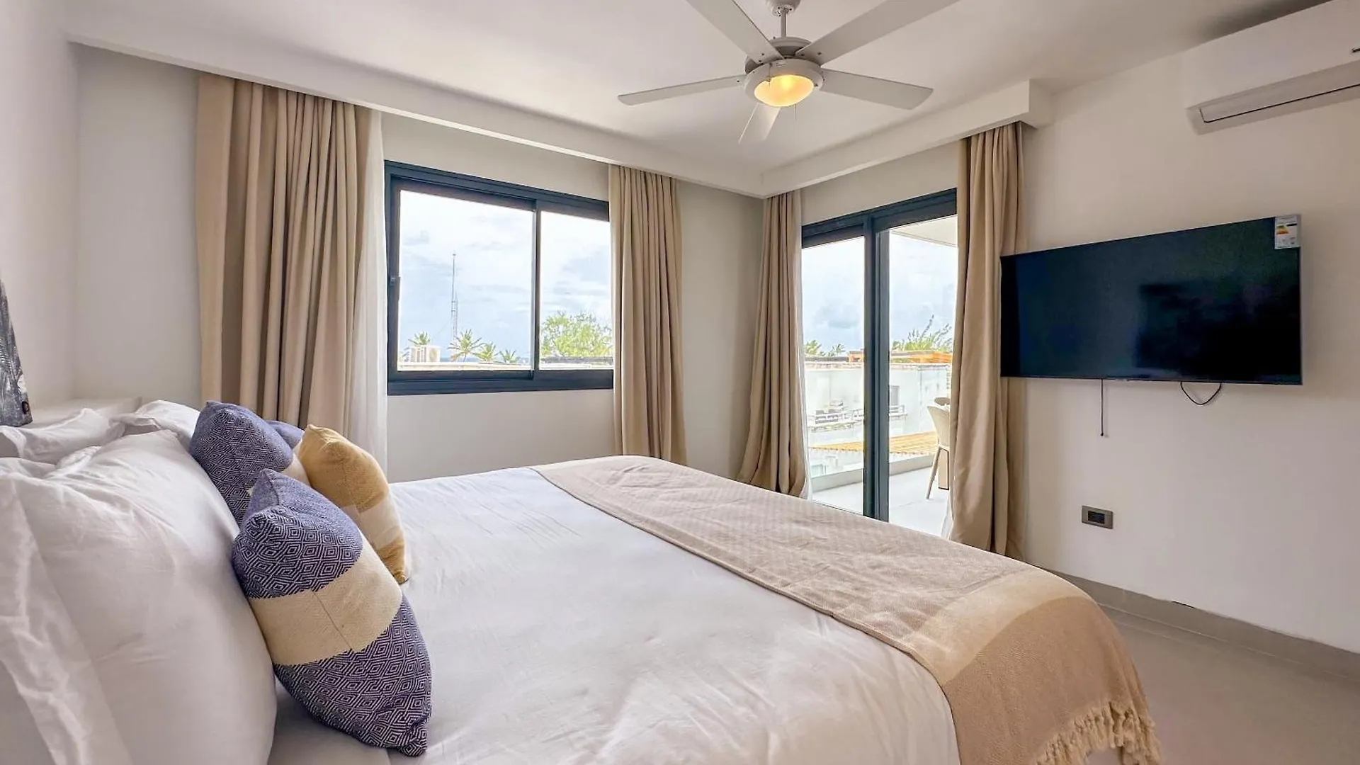 Spectacular Beach Penthouse With Ocean Views Punta Cana 0*,